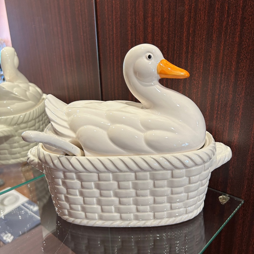 Vintage Ceramic Nesting Duck Goose Basketweave Soup Tureen W/Ladle Made In Japan